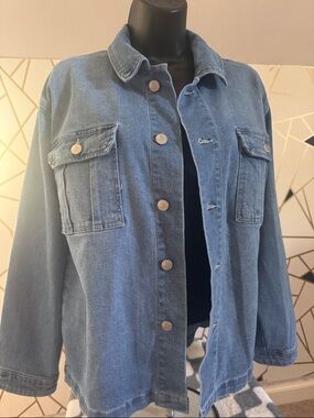 d. jeans Light Blue Women's Denim Jacket with Chest Pockets